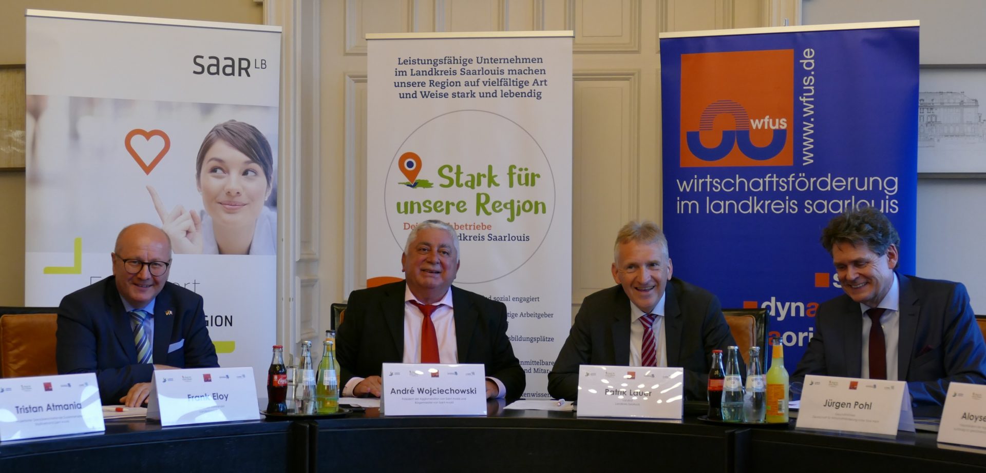 Table ronde lors d'une manifestation d'information