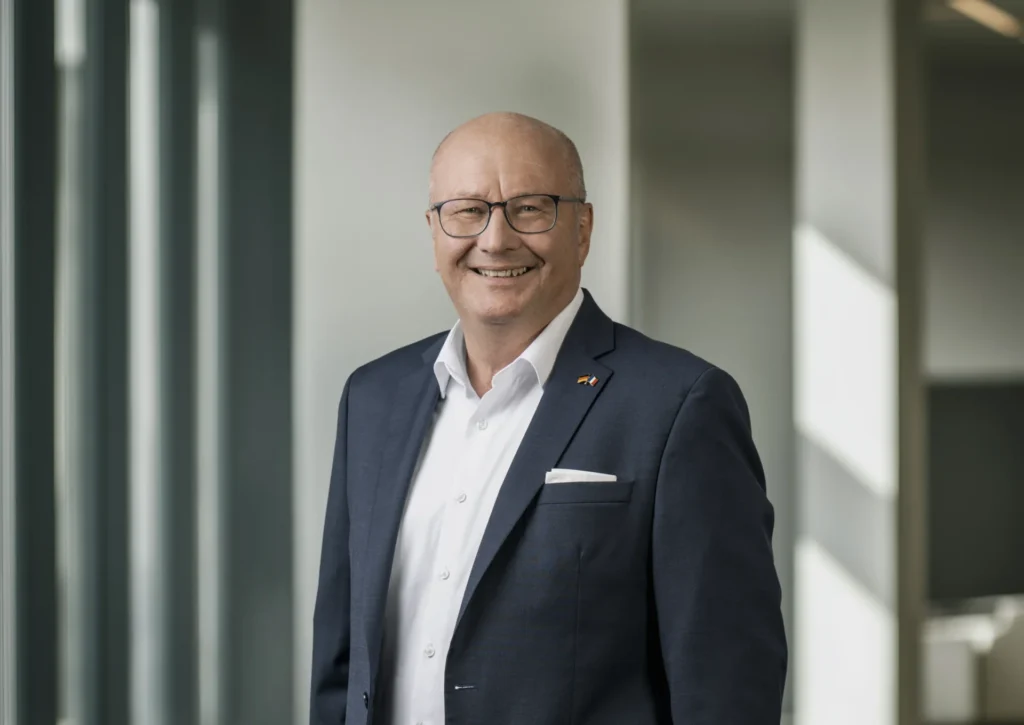 Portrait de Frank loy